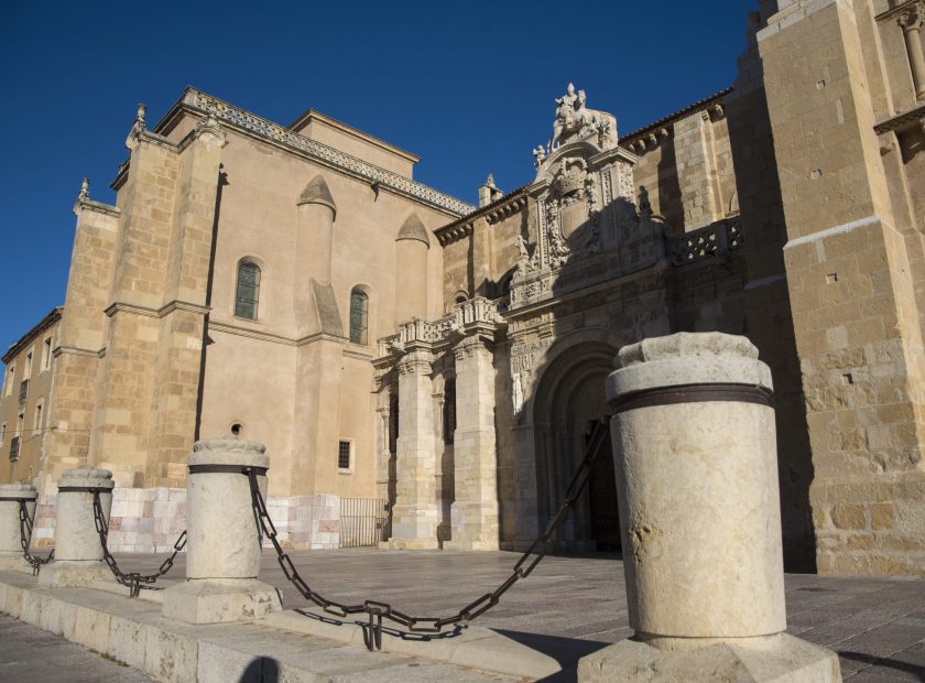 Leon real colegiata de san isidoro