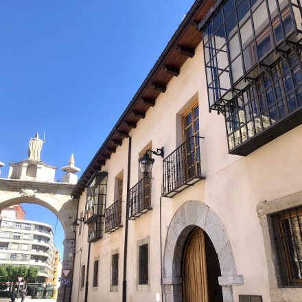 CENTRO INTERPRETACIÓN LEON ROMANAO