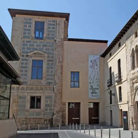 https://leon-es-pre.aytoleon.es/wp-content/uploads/2021/01/Scaled_palacio-conde-luna-440x440.jpg